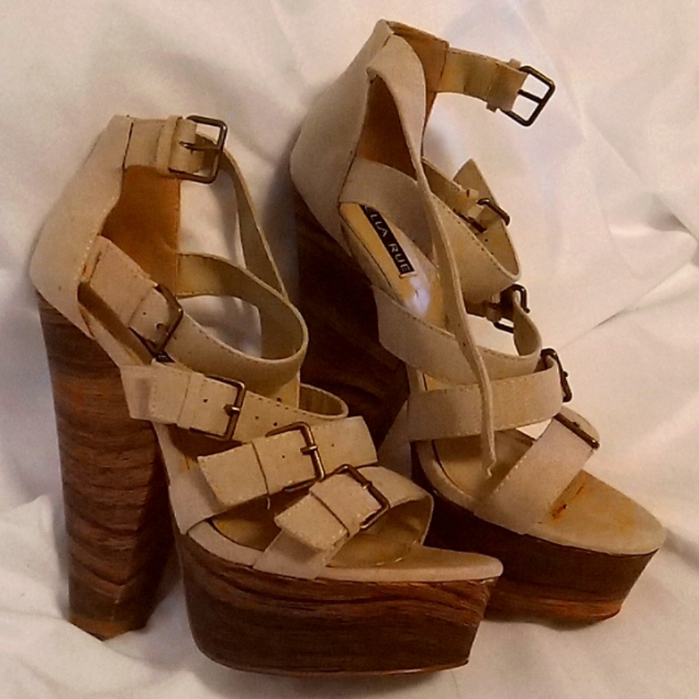Tan colored sandals! Size 8 1/2 By Isabella Rue